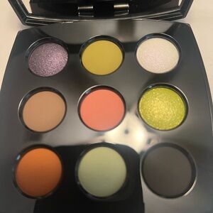 CHANEL Les 9 Ombres Eyeshadow Palette - Vibrant Colors